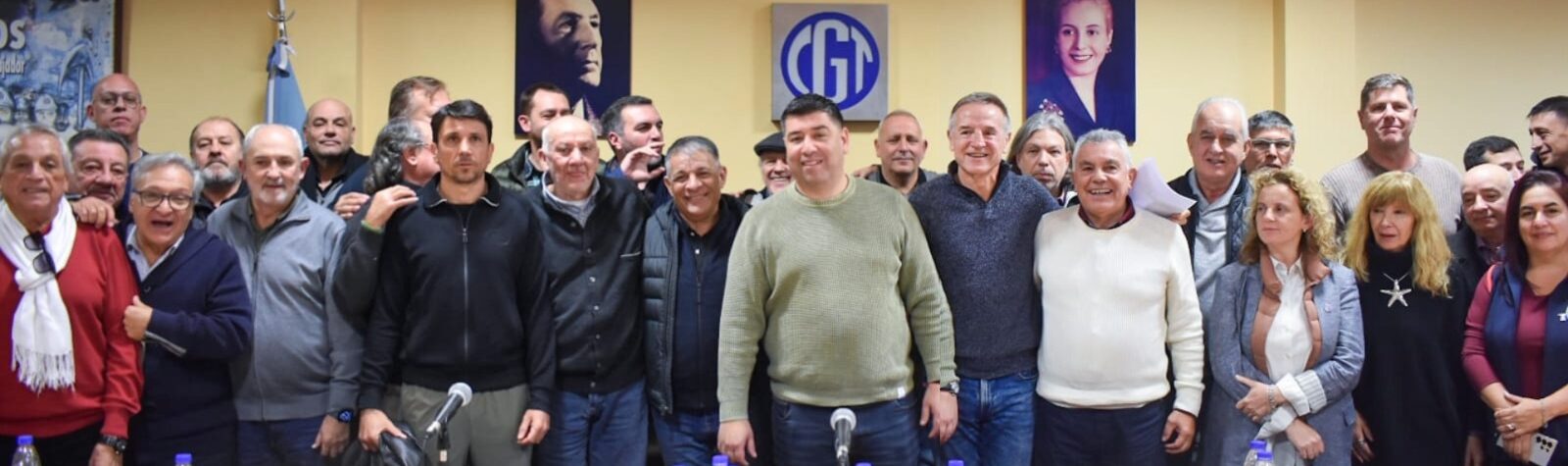 La CGT vuelve a las protestas contra el Gobierno, pero se aleja otro paro general y analizan medidas de fuerza inspiradas en Francia